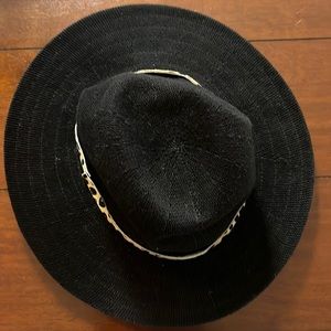 Black hat with leopard trim
